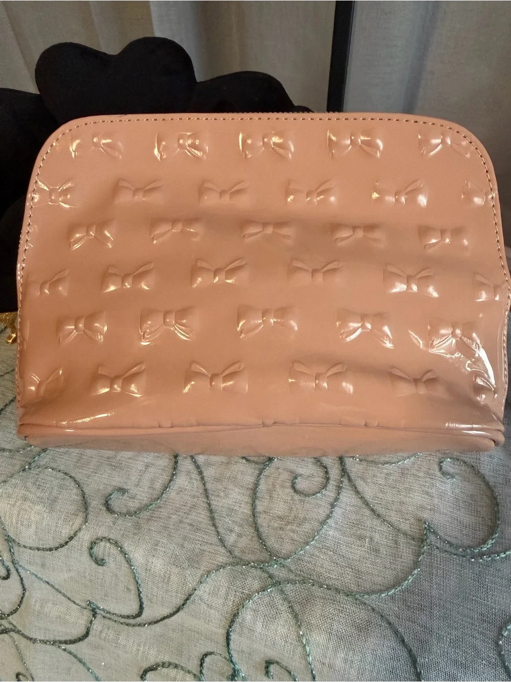Betsey Johnson Blush Pink Embossed Bow Dome Wristlet / Cosmetic Bag